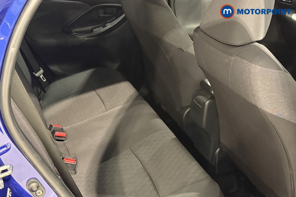 Toyota Yaris Design Automatic Petrol-Electric Hybrid Hatchback - Stock Number (1596187) - 21st supplementary image