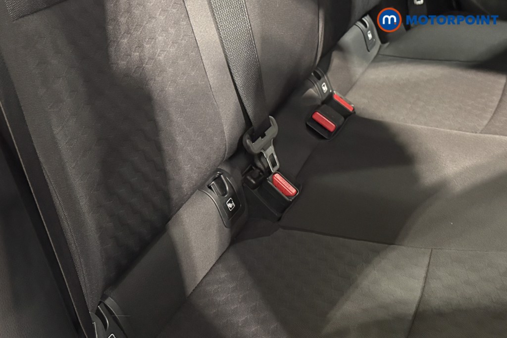 Toyota Yaris Design Automatic Petrol-Electric Hybrid Hatchback - Stock Number (1596187) - 22nd supplementary image