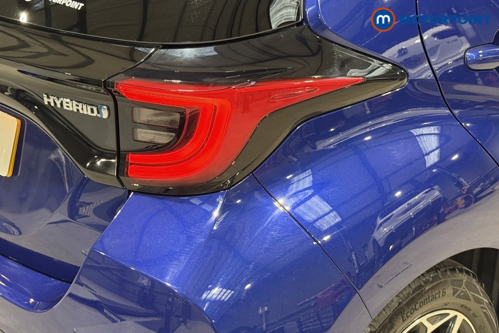 Toyota Yaris Design Automatic Petrol-Electric Hybrid Hatchback - Stock Number (1596187) - 30th supplementary image