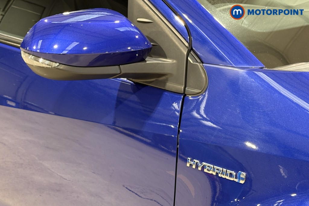 Toyota Yaris Design Automatic Petrol-Electric Hybrid Hatchback - Stock Number (1596187) - 35th supplementary image