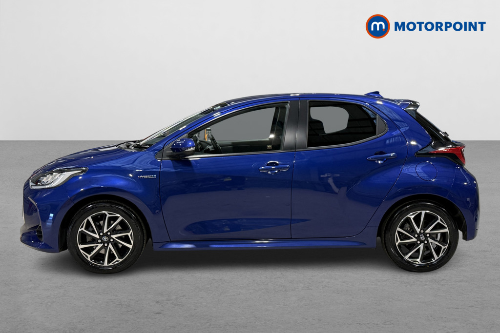 Toyota Yaris Design Automatic Petrol-Electric Hybrid Hatchback - Stock Number (1596187) - Passenger side