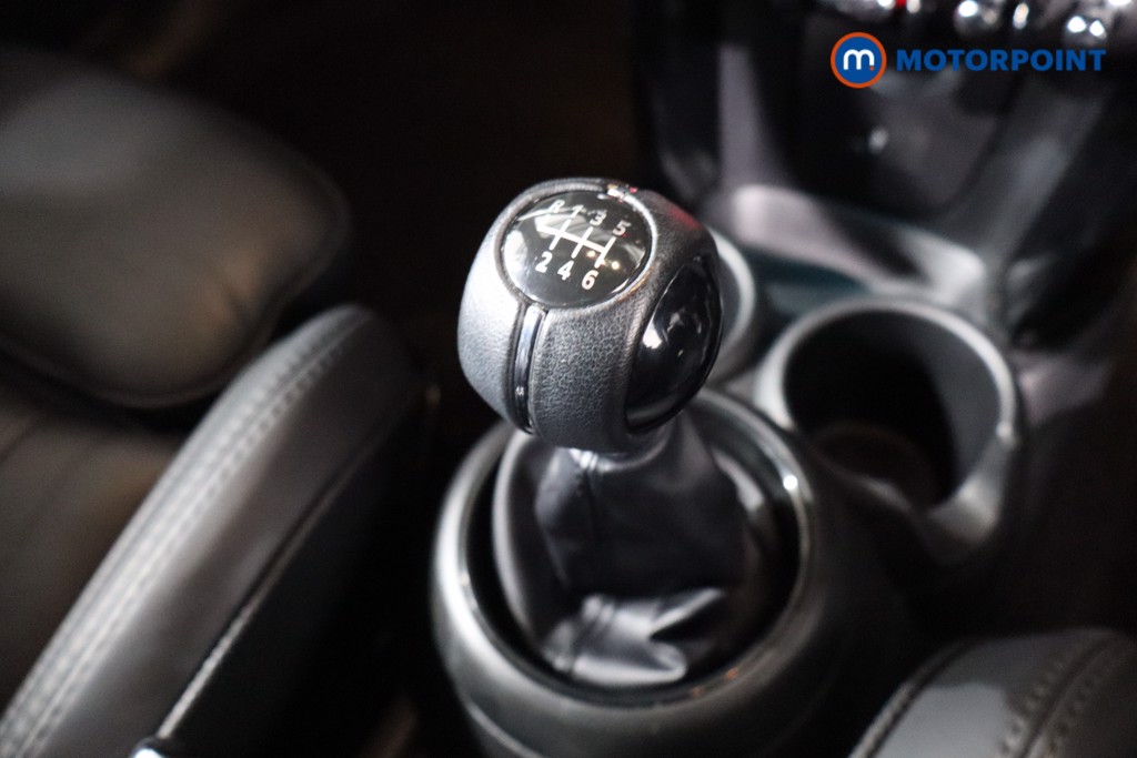 Mini Hatchback Cooper Exclusive Manual Petrol Hatchback - Stock Number (1596257) - 14th supplementary image