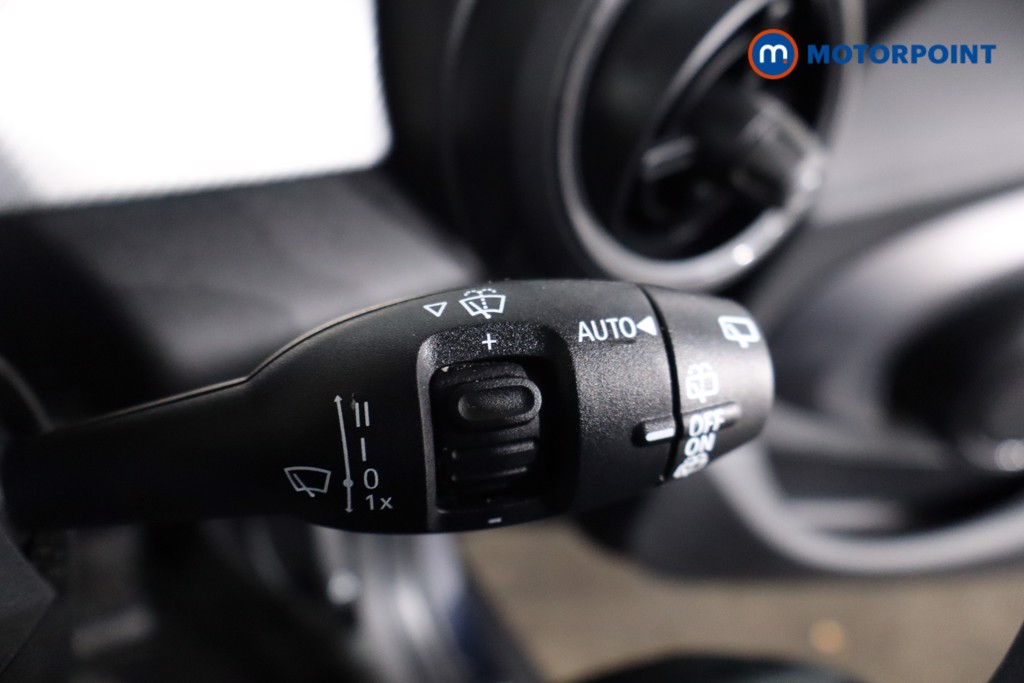 Mini Hatchback Cooper Exclusive Manual Petrol Hatchback - Stock Number (1596257) - 19th supplementary image