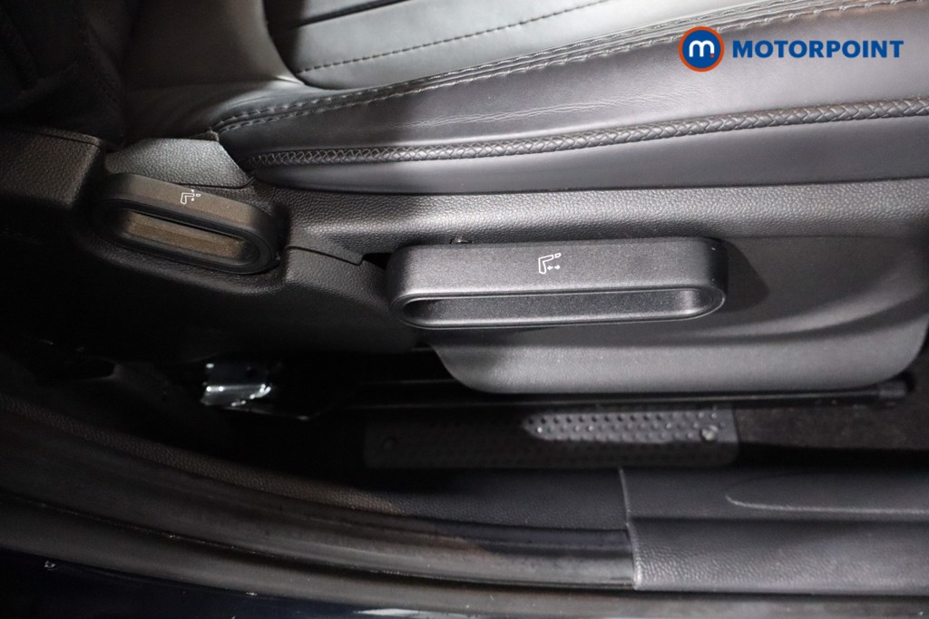 Mini Hatchback Cooper Exclusive Manual Petrol Hatchback - Stock Number (1596257) - 23rd supplementary image