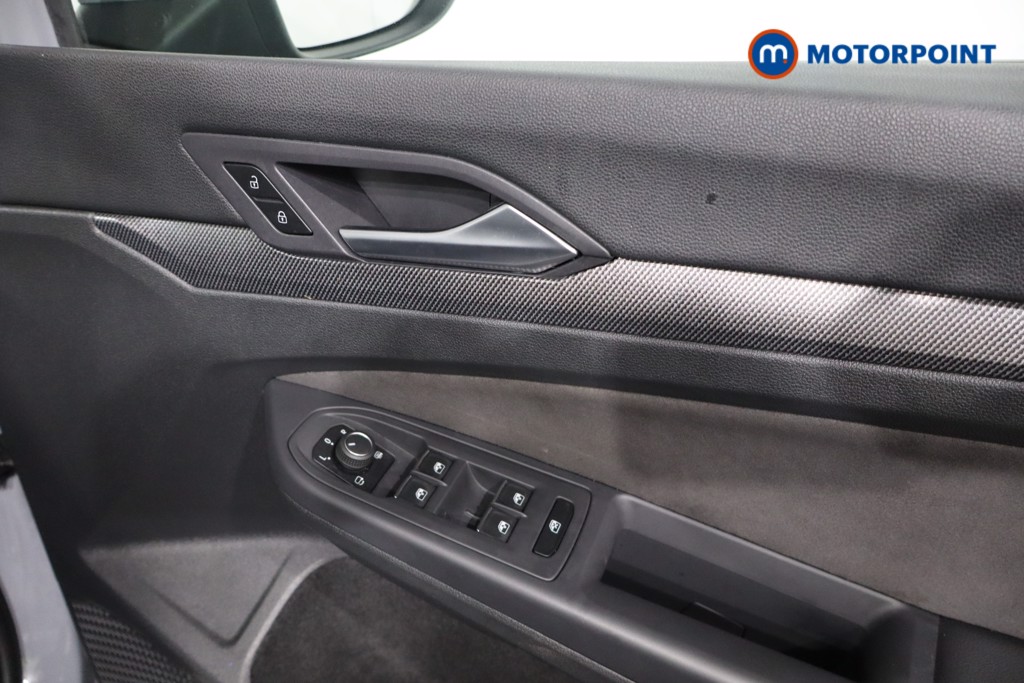 Volkswagen Golf R-Line Automatic Petrol Hatchback - Stock Number (1596421) - 21st supplementary image