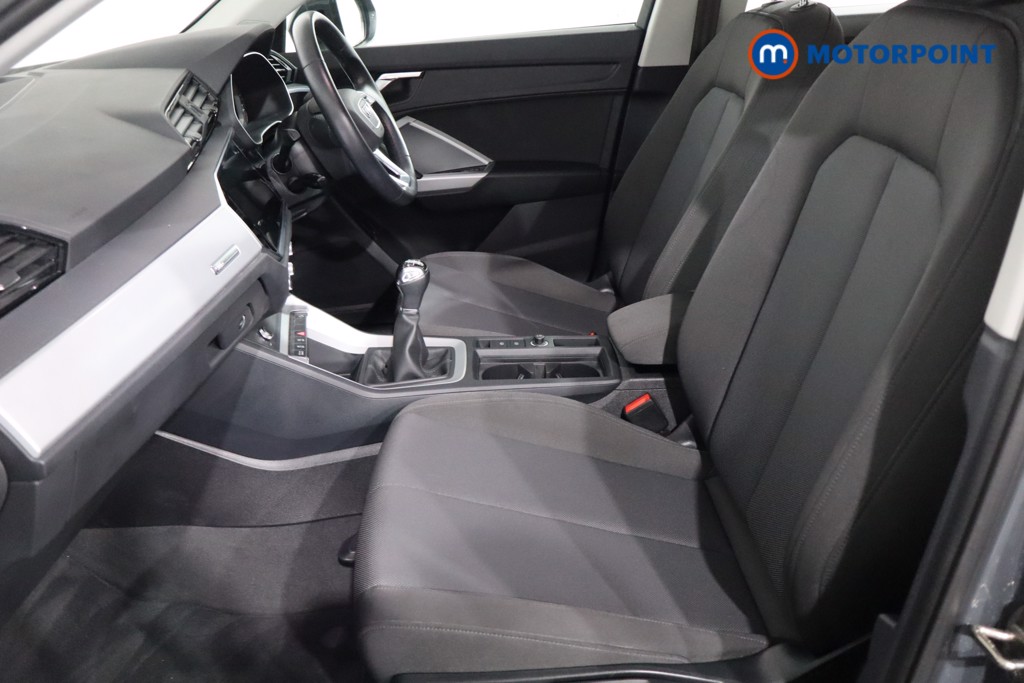 Audi Q3 Technik Manual Petrol SUV - Stock Number (1596793) - 4th supplementary image