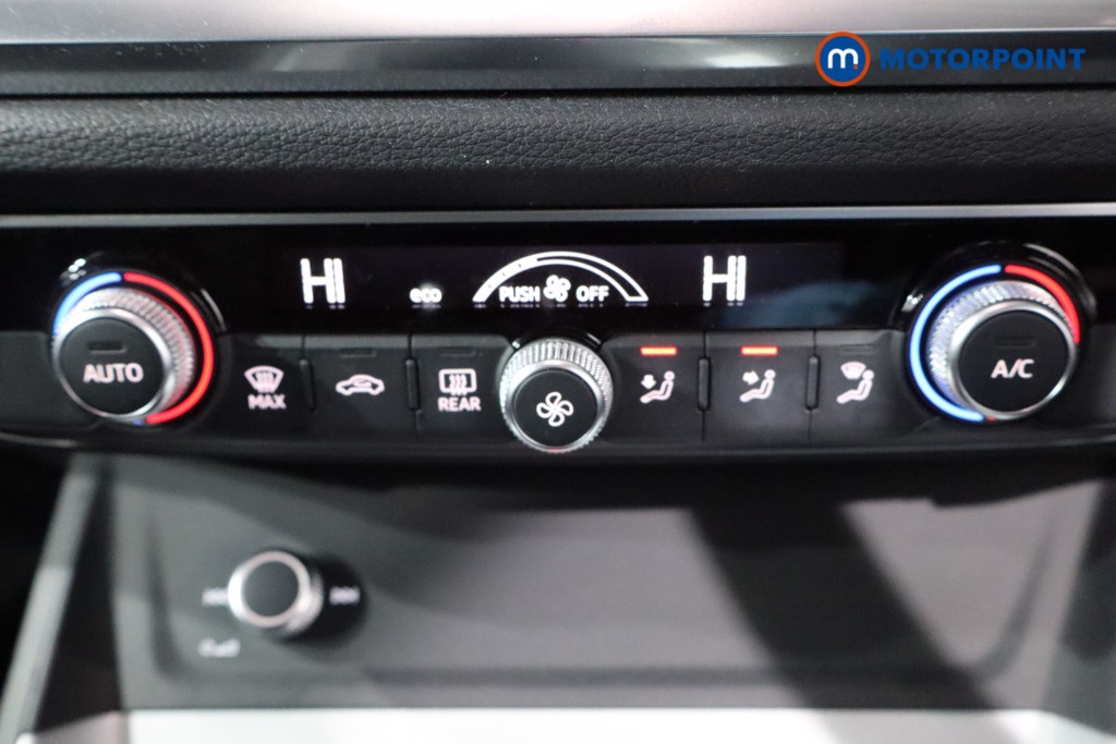 Audi Q3 Technik Manual Petrol SUV - Stock Number (1596793) - 16th supplementary image