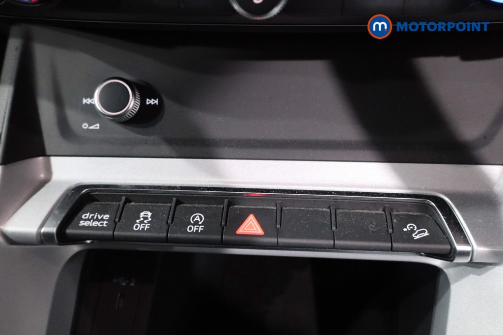 Audi Q3 Technik Manual Petrol SUV - Stock Number (1596793) - 20th supplementary image