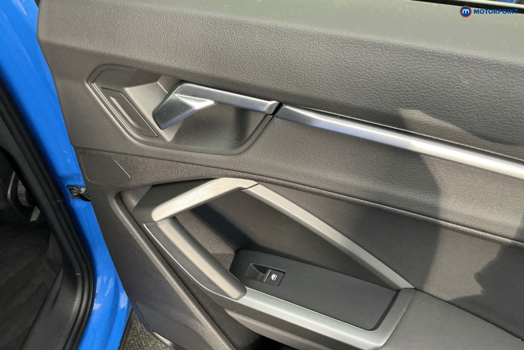 Audi Q3 S Line Automatic Petrol SUV - Stock Number (1536359) - 23rd supplementary image