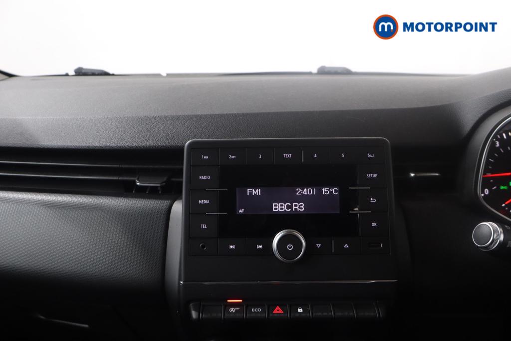 Renault Clio Play Manual Petrol Hatchback - Stock Number (1566798) - 2nd supplementary image