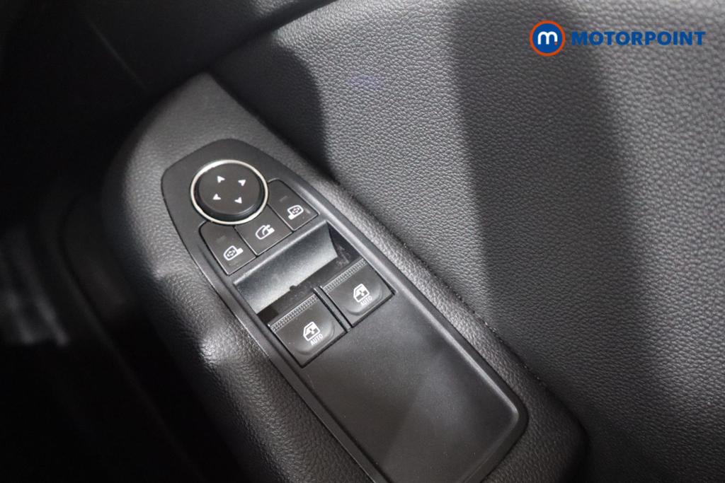 Renault Clio Play Manual Petrol Hatchback - Stock Number (1566798) - 9th supplementary image