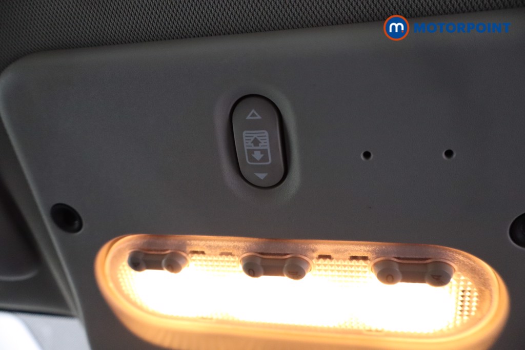 Nissan Qashqai N-Connecta Manual Petrol SUV - Stock Number (1573927) - 23rd supplementary image