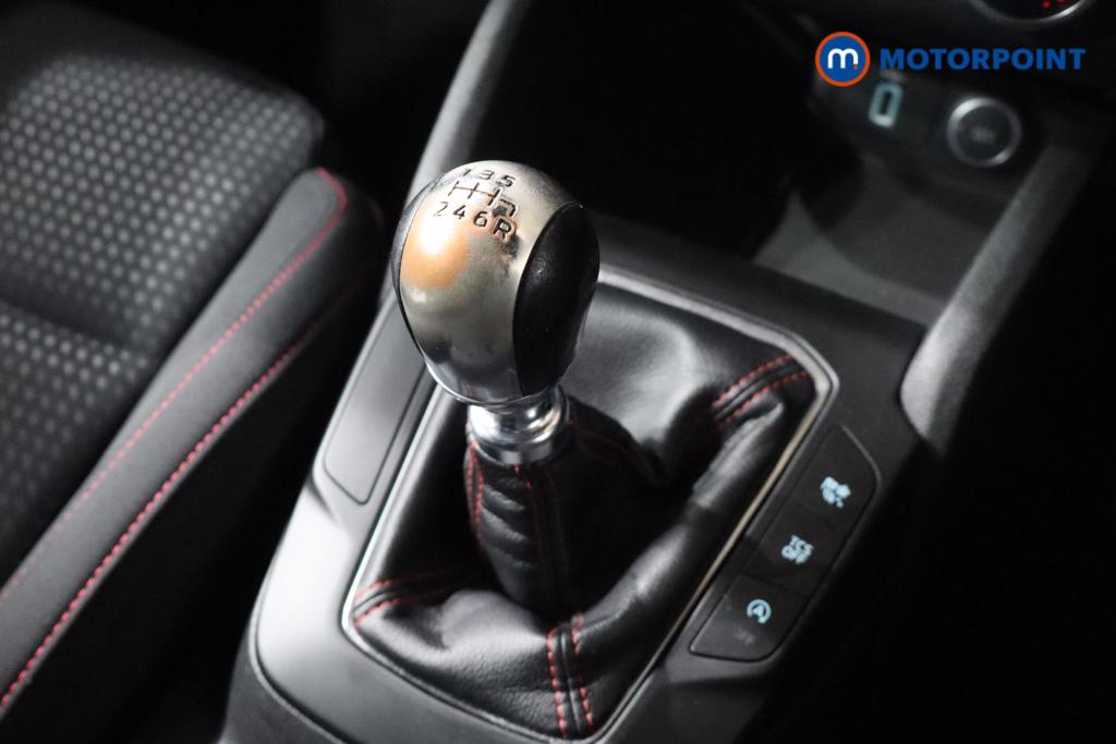 Ford Focus St-Line Manual Petrol Hatchback - Stock Number (1582076) - 5th supplementary image