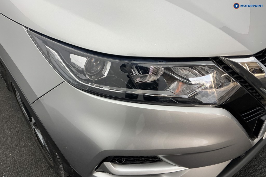 Nissan Qashqai N-Connecta Manual Petrol SUV - Stock Number (1585074) - 24th supplementary image