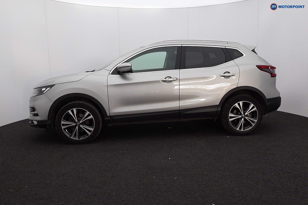 Nissan Qashqai N-Connecta Manual Petrol SUV - Stock Number (1585074) - Passenger side