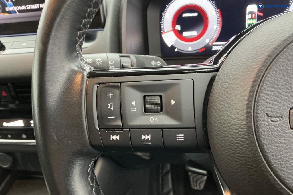 Nissan Qashqai N-Connecta Manual Petrol SUV - Stock Number (1585599) - 16th supplementary image