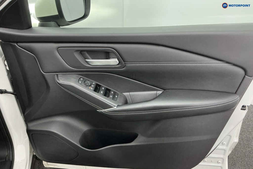 Nissan Qashqai N-Connecta Manual Petrol SUV - Stock Number (1585599) - 19th supplementary image