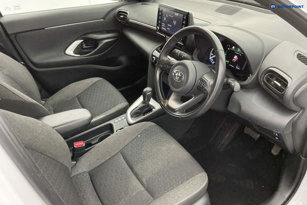 Toyota Yaris Cross Design Automatic Petrol-Electric Hybrid Estate - Stock Number (1586375) - 7th supplementary image