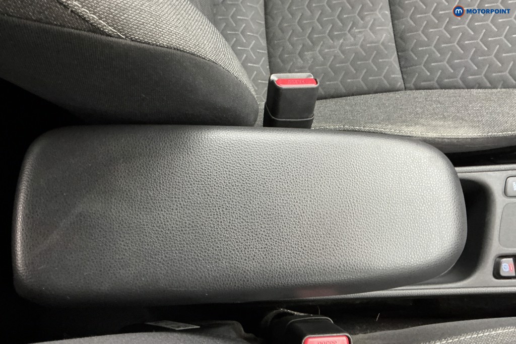 Toyota Yaris Cross Design Automatic Petrol-Electric Hybrid Estate - Stock Number (1586375) - 12th supplementary image