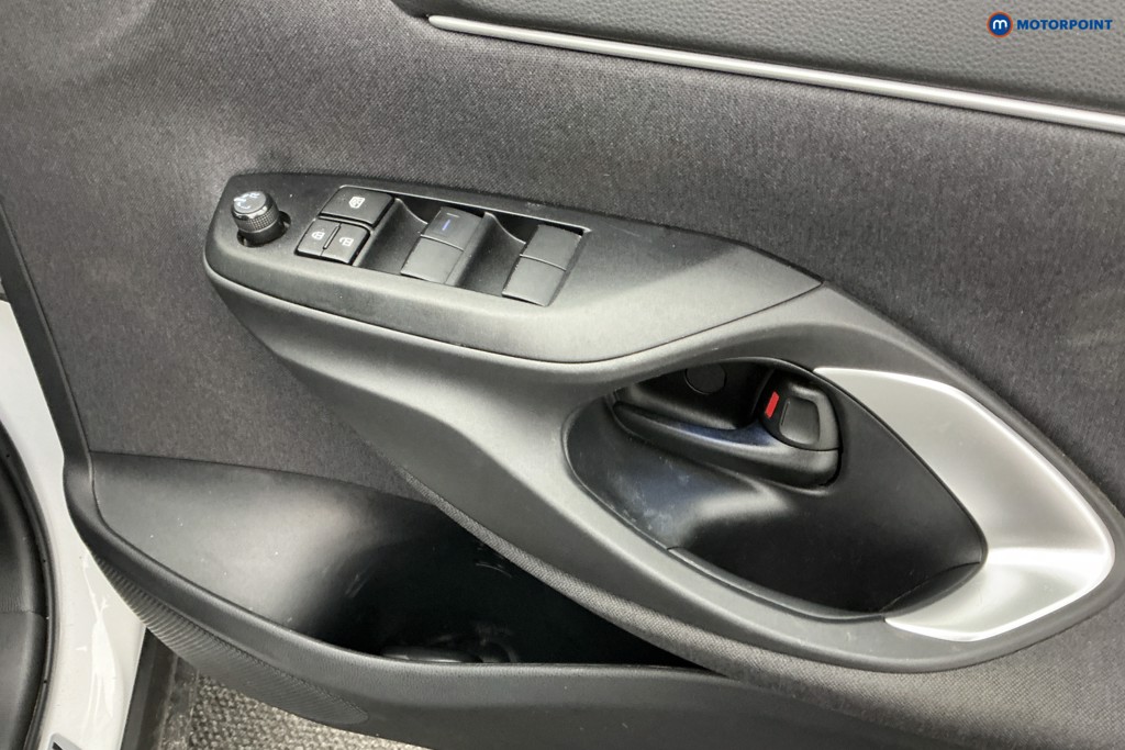 Toyota Yaris Cross Design Automatic Petrol-Electric Hybrid Estate - Stock Number (1586375) - 20th supplementary image