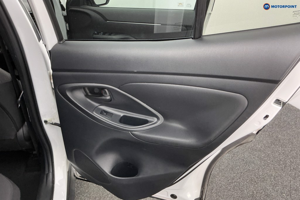 Toyota Yaris Cross Design Automatic Petrol-Electric Hybrid Estate - Stock Number (1586375) - 21st supplementary image