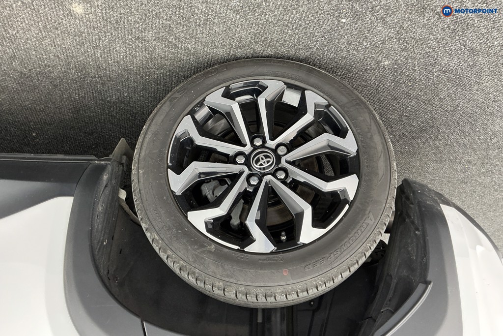 Toyota Yaris Cross Design Automatic Petrol-Electric Hybrid Estate - Stock Number (1586375) - 32nd supplementary image