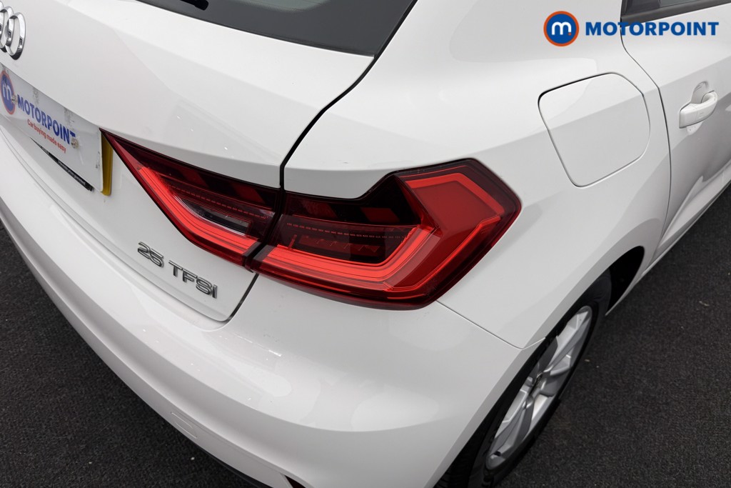 Audi A1 Technik Manual Petrol Hatchback - Stock Number (1588812) - 5th supplementary image