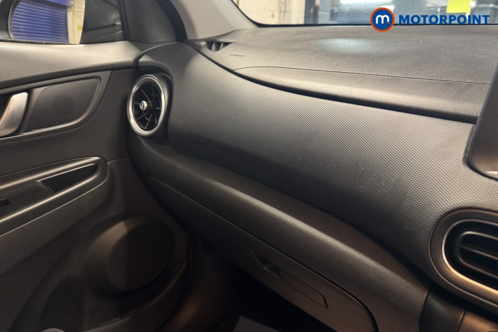 Hyundai Kona Se Connect Automatic Petrol-Electric Hybrid SUV - Stock Number (1589137) - 19th supplementary image