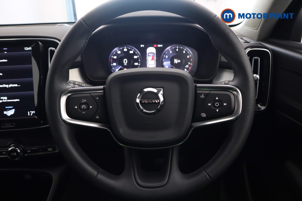 Volvo Xc40 Momentum Manual Petrol SUV - Stock Number (1591381) - 2nd supplementary image