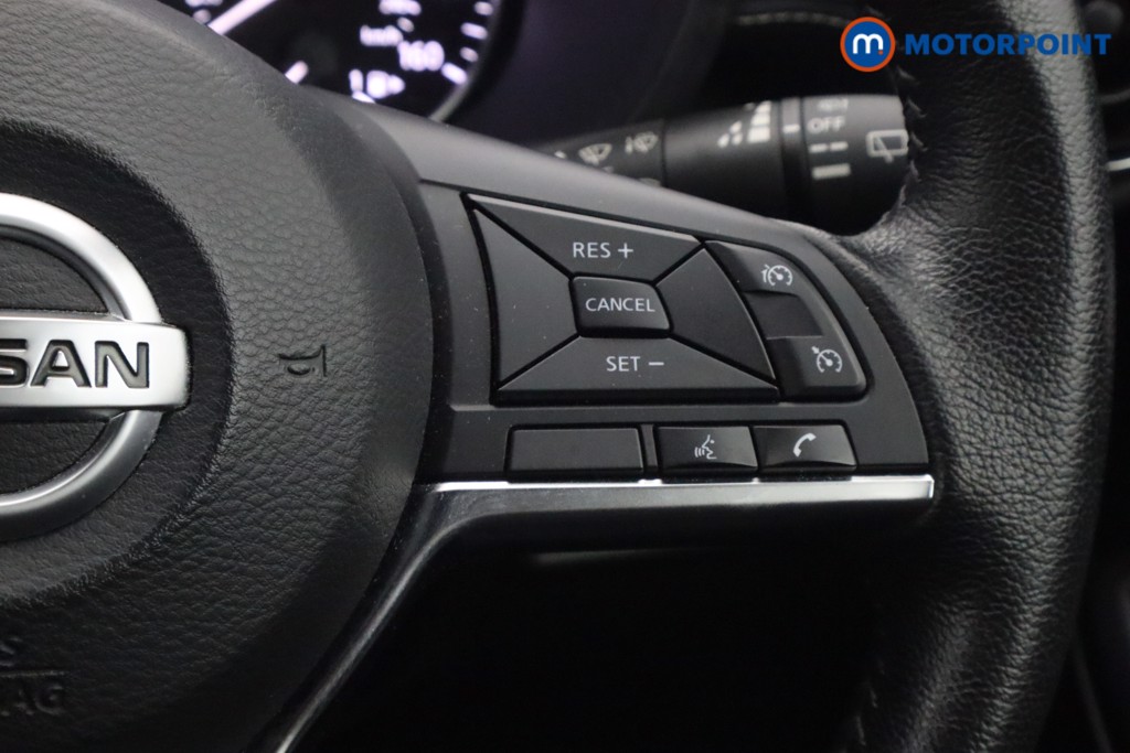 Nissan Juke N-Connecta Manual Petrol SUV - Stock Number (1592912) - 8th supplementary image