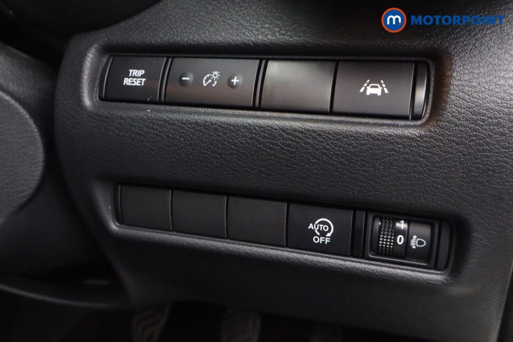 Nissan Juke N-Connecta Manual Petrol SUV - Stock Number (1592912) - 14th supplementary image