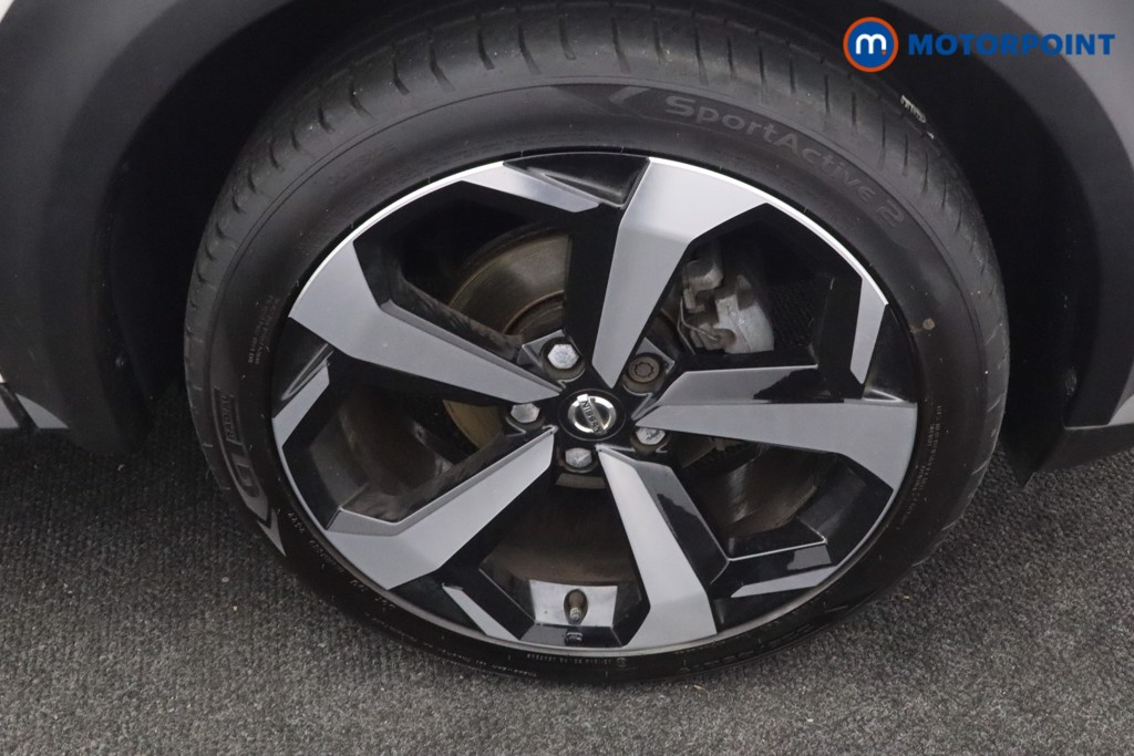 Nissan Juke N-Connecta Manual Petrol SUV - Stock Number (1592912) - 20th supplementary image