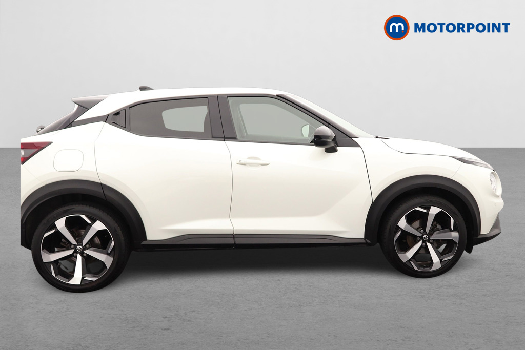 Nissan Juke N-Connecta Manual Petrol SUV - Stock Number (1592912) - Drivers side