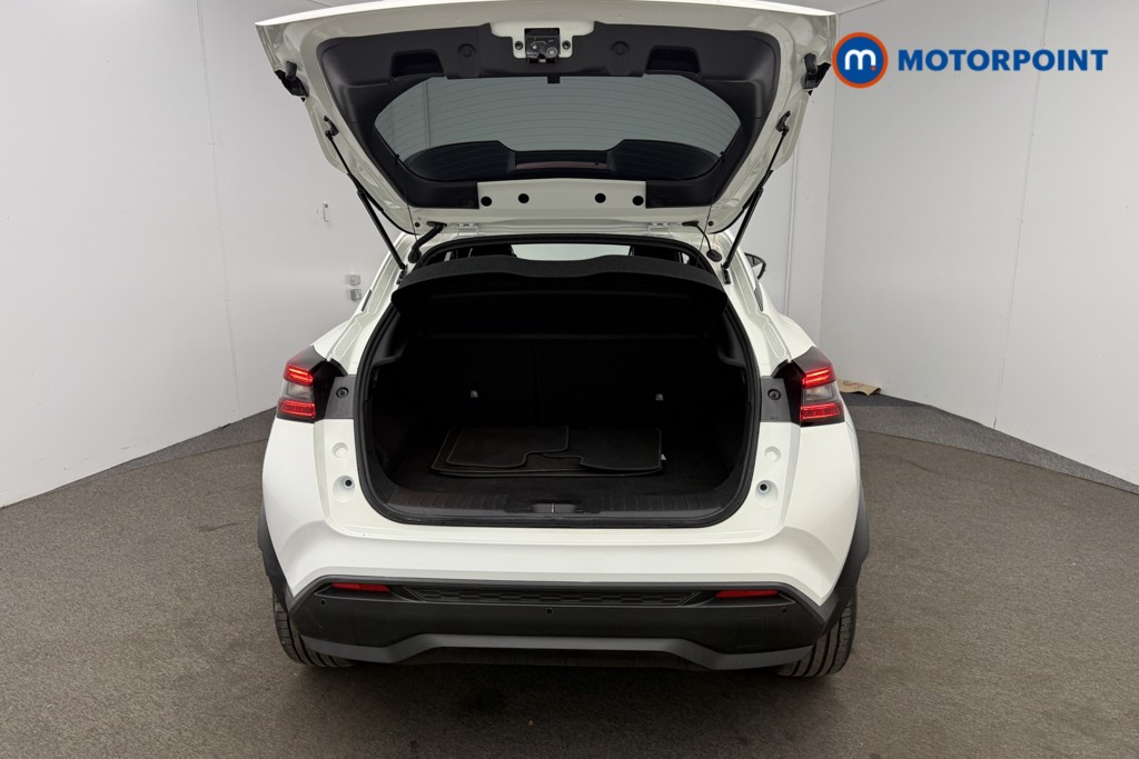 Nissan Juke Tekna Automatic Petrol SUV - Stock Number (1592988) - 13th supplementary image