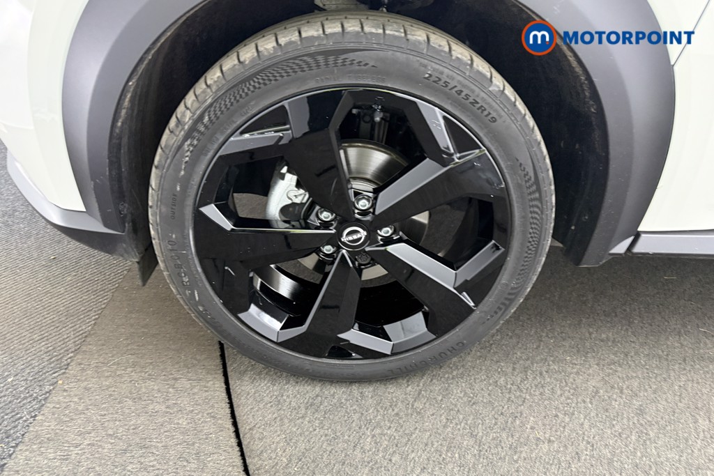 Nissan Juke Tekna Automatic Petrol SUV - Stock Number (1592988) - 37th supplementary image