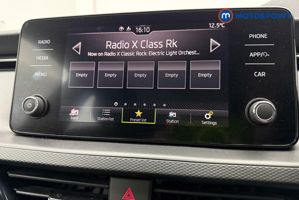 Skoda Scala SE Manual Petrol Hatchback - Stock Number (1593708) - 2nd supplementary image