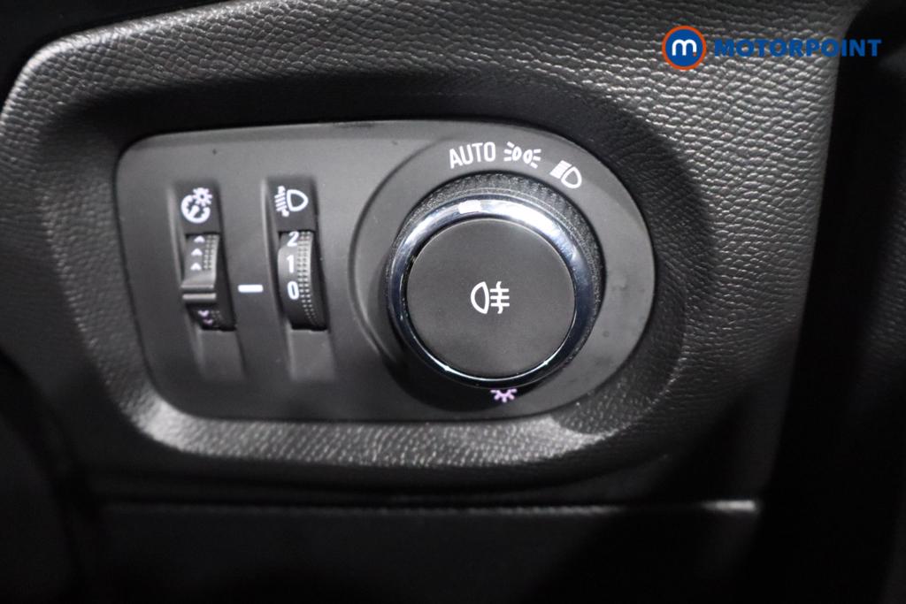 Vauxhall Corsa Design Automatic Petrol Hatchback - Stock Number (1593957) - 11th supplementary image