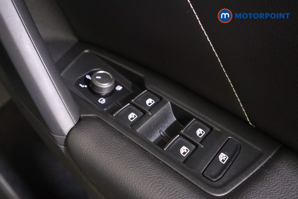 Volkswagen Tiguan R-Line Automatic Petrol SUV - Stock Number (1594065) - 15th supplementary image