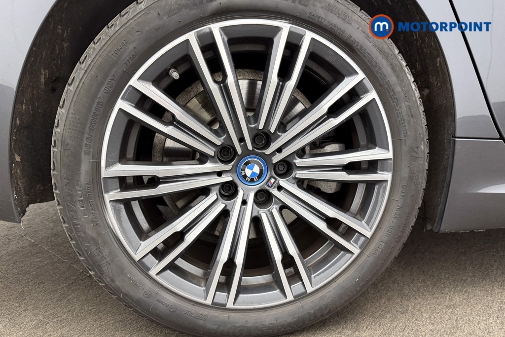 BMW 3 Series M Sport Automatic Petrol Plug-In Hybrid Saloon - Stock Number (1594070) - 10th supplementary image