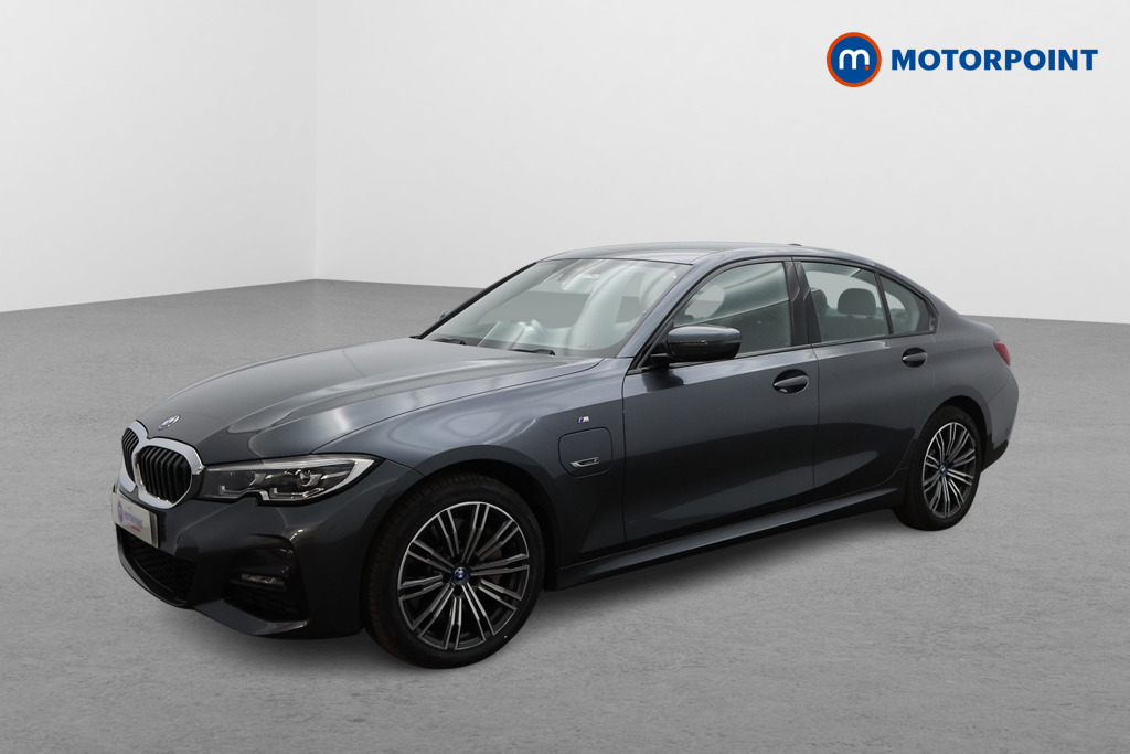 BMW 3 Series M Sport Automatic Petrol Plug-In Hybrid Saloon - Stock Number (1594070) - Passenger side front corner