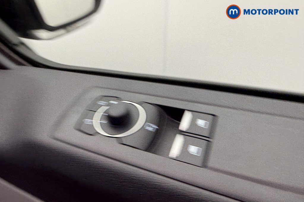 Ford Transit Custom Limited Automatic Diesel Panel Van - Stock Number (1594665) - 9th supplementary image