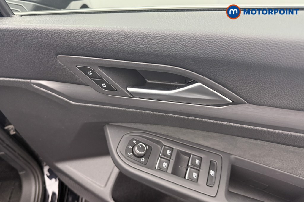 Volkswagen Golf Style Automatic Petrol Hatchback - Stock Number (1595008) - 8th supplementary image