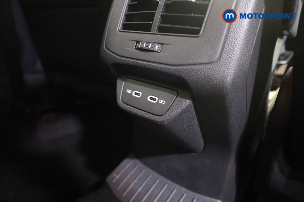 Volkswagen T-Roc Life Manual Petrol SUV - Stock Number (1595150) - 17th supplementary image