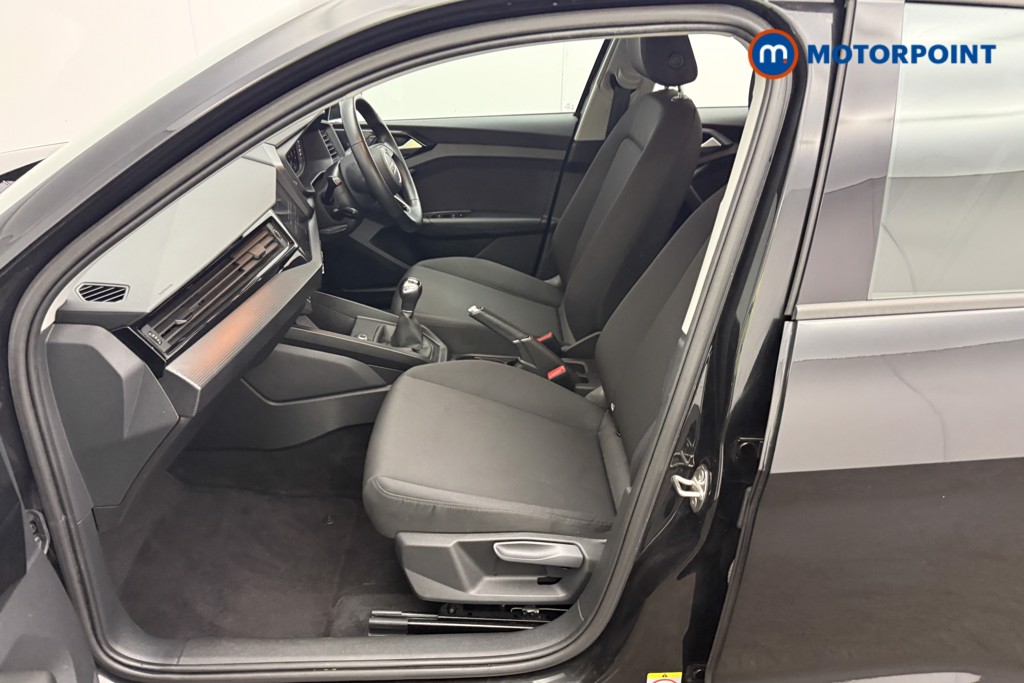 Audi A1 Technik Manual Petrol Hatchback - Stock Number (1595154) - 1st supplementary image