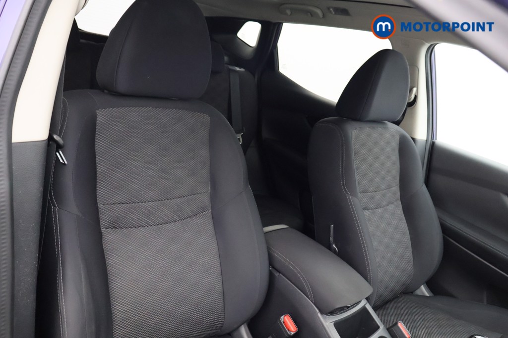 Nissan Qashqai N-Connecta Manual Diesel SUV - Stock Number (1595273) - 10th supplementary image