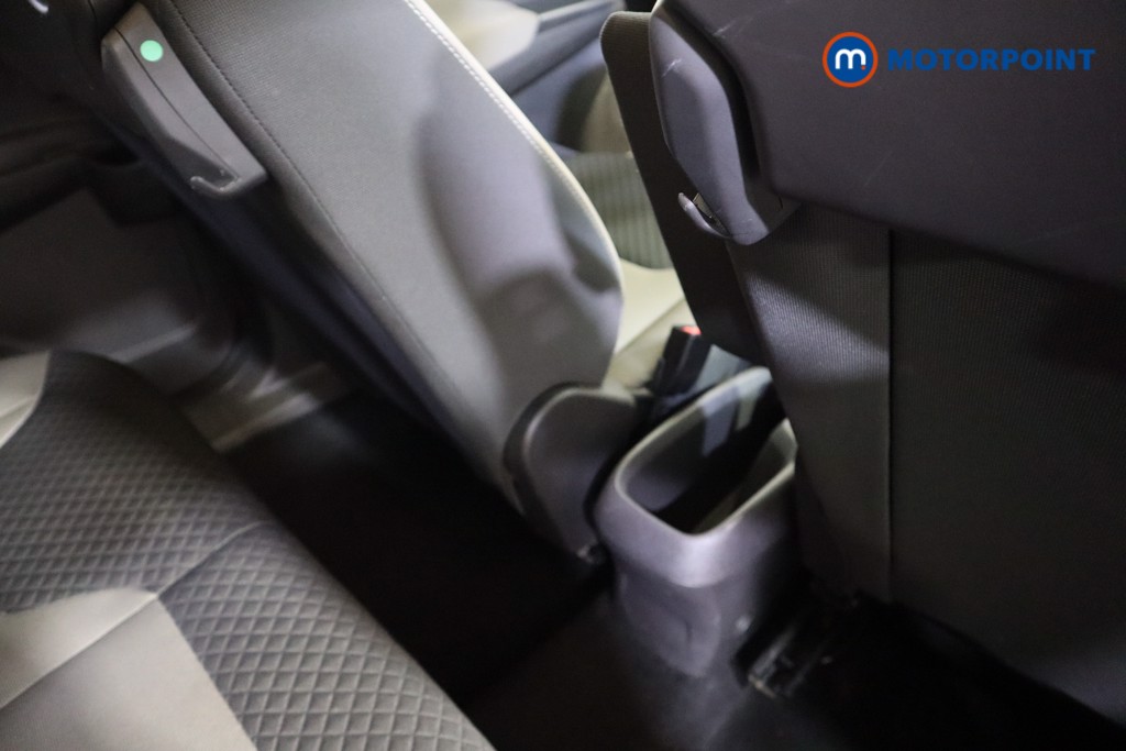 Ford Tourneo Courier Titanium Manual Diesel People Carrier - Stock Number (1595311) - 20th supplementary image