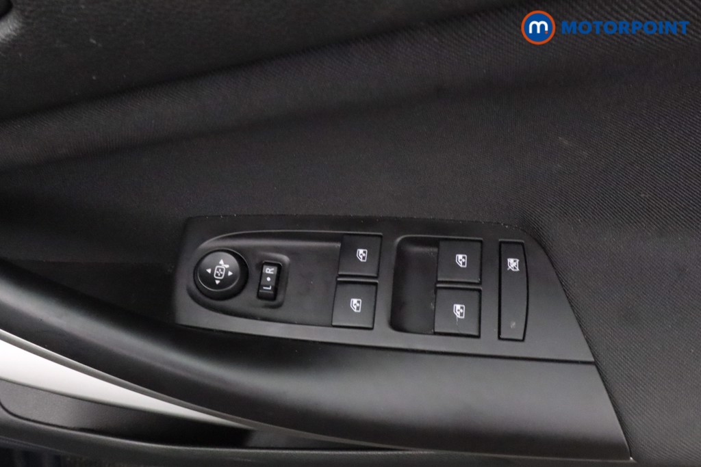 Vauxhall Astra Design Manual Petrol Hatchback - Stock Number (1595467) - 15th supplementary image