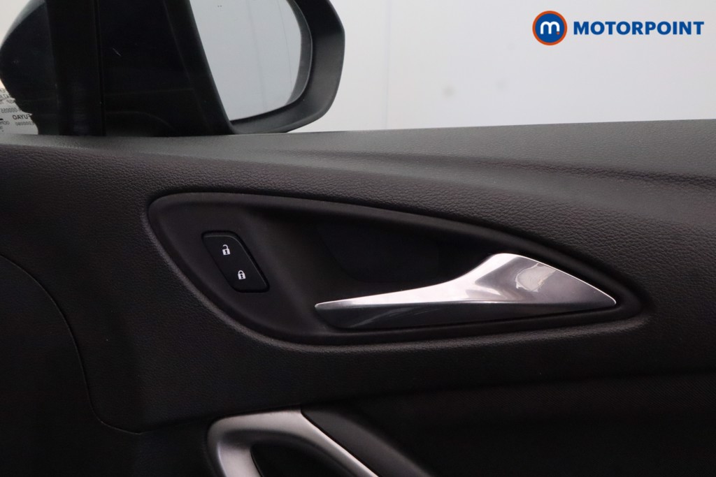 Vauxhall Astra Design Manual Petrol Hatchback - Stock Number (1595467) - 16th supplementary image