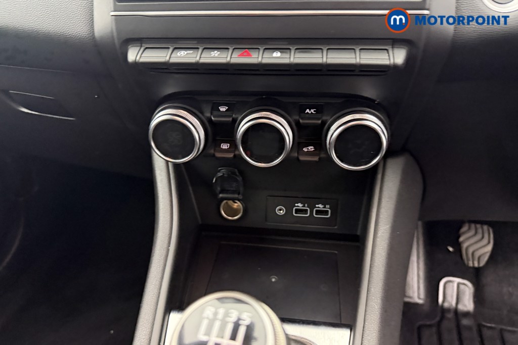 Renault Captur Techno Manual Petrol SUV - Stock Number (1595585) - 16th supplementary image