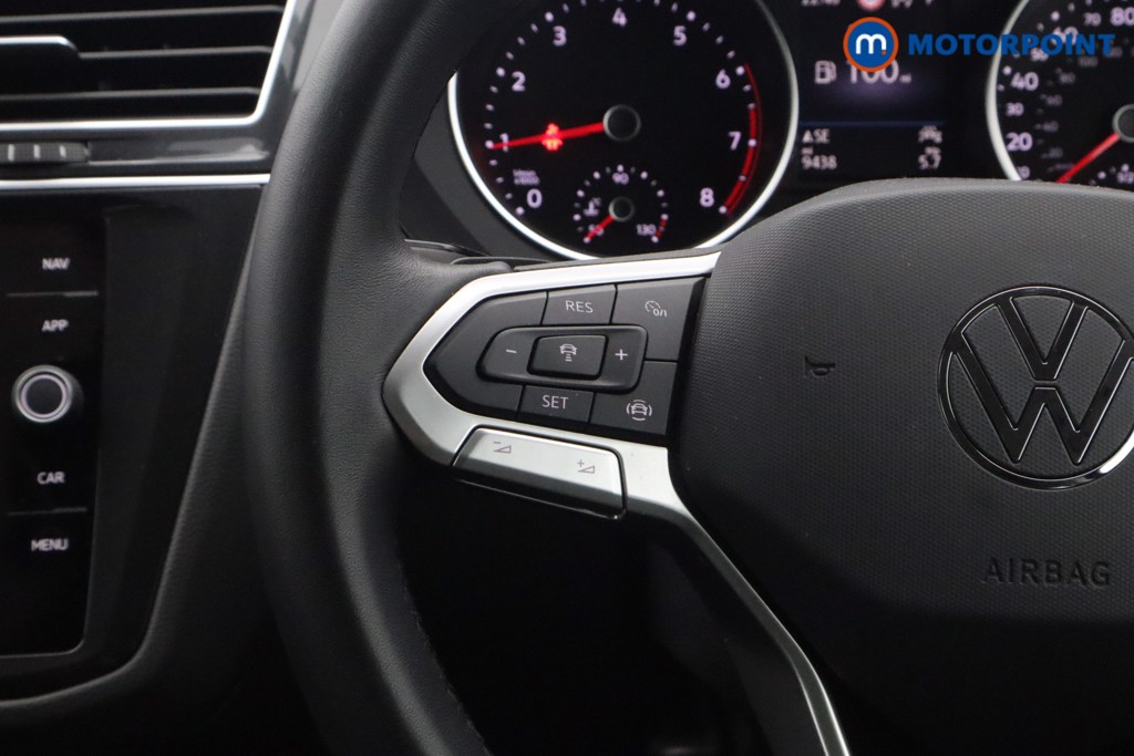 Volkswagen Tiguan Life Automatic Petrol SUV - Stock Number (1595678) - 7th supplementary image